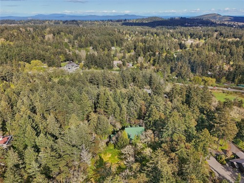 4836 Spring Rd, Saanich, BC 