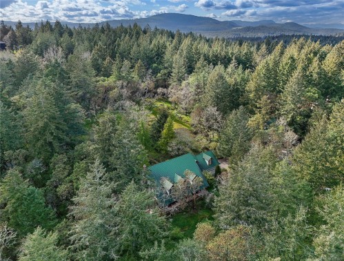 4836 Spring Rd, Saanich, BC 