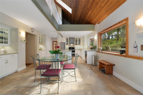 4836 Spring Rd, Saanich, BC 