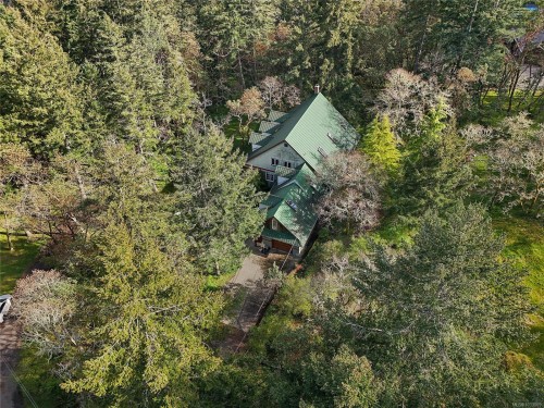 4836 Spring Rd, Saanich, BC 