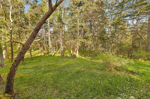 4836 Spring Rd, Saanich, BC 