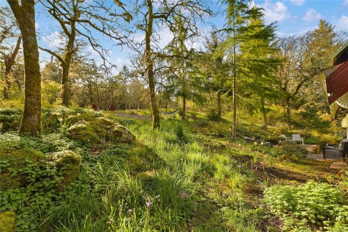 4836 Spring Rd, Saanich, BC 