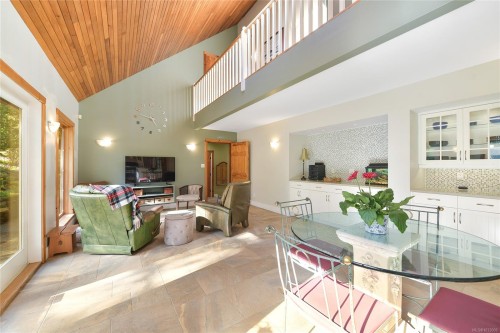 4836 Spring Rd, Saanich, BC 