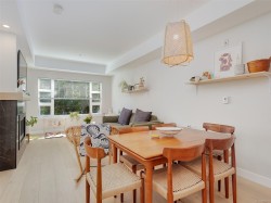 206-9861 Third St Sidney, BC V8L 3A8