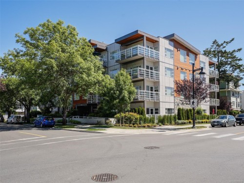206-9861 Third St, Sidney, BC - Outdoor