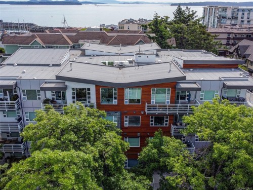 206-9861 Third St, Sidney, BC - Outdoor With Facade