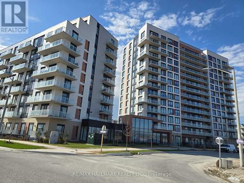 707 - 6 DAVID EYER ROAD  Richmond Hill, ON L4S 0N5