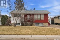 143 102nd STREET W  Saskatoon, SK S7N 1M7