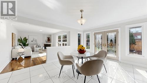 23 Brookeview Drive, Aurora, ON - Indoor Photo Showing Dining Room