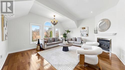 23 Brookeview Drive, Aurora, ON - Indoor Photo Showing Living Room With Fireplace
