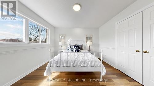 23 Brookeview Drive, Aurora, ON - Indoor Photo Showing Bedroom