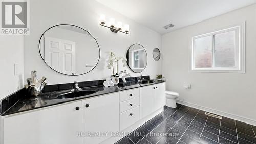 23 Brookeview Drive, Aurora, ON - Indoor Photo Showing Bathroom