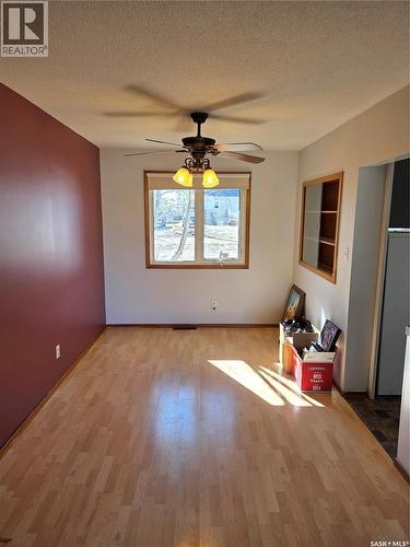 30 Main Street, Manor, SK - Indoor Photo Showing Other Room