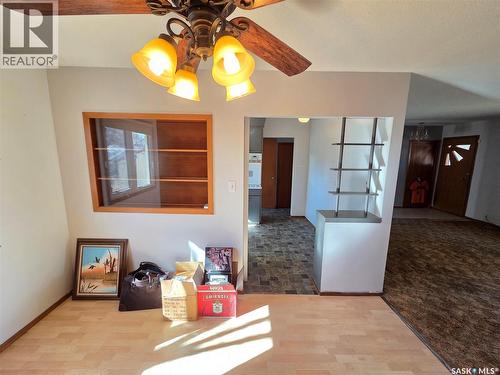 30 Main Street, Manor, SK - Indoor Photo Showing Other Room