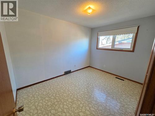 30 Main Street, Manor, SK - Indoor Photo Showing Other Room