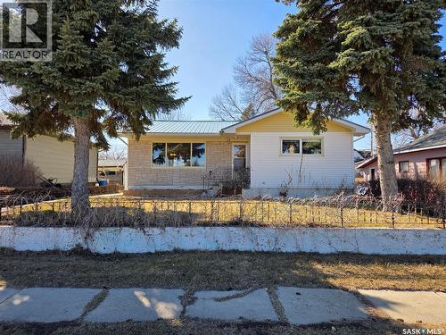 30 Main Street, Manor, SK - Outdoor