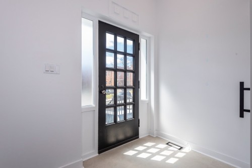 Mud Room - 473 Av. Strathcona, Westmount, QC - Indoor Photo Showing Other Room
