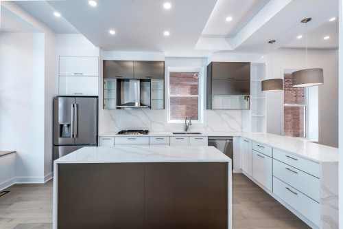 Kitchen - 473 Av. Strathcona, Westmount, QC - Indoor Photo Showing Kitchen With Upgraded Kitchen