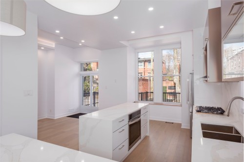 Kitchen - 473 Av. Strathcona, Westmount, QC - Indoor Photo Showing Kitchen With Double Sink