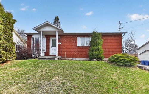 1133 24e Avenue  Saint-Jérôme, QC J7Z 3J1