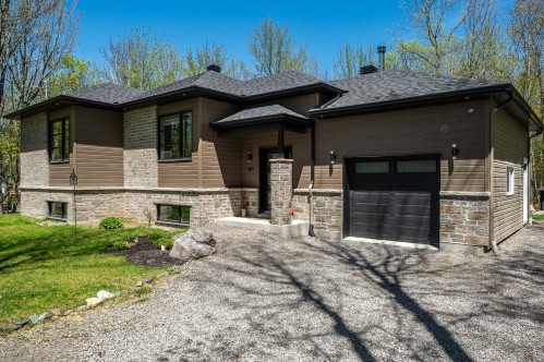 Façade - 154 Ch. Du Roi, Saint-Hippolyte, QC - Outdoor