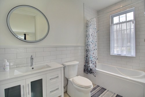 Bathroom - 1040 Av. Du Parc, Sherbrooke (Brompton/Rock Forest/Saint-Élie/Deauville), QC - Indoor Photo Showing Bathroom