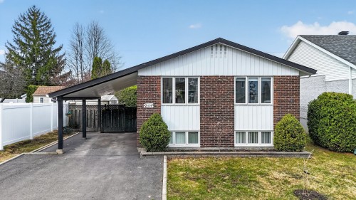 2414 Rue Bédard  Longueuil (Le Vieux-Longueuil), QC J4M 1R1