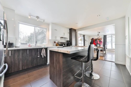 Kitchen - 562 Mtée Papineau N., Saint-Sauveur, QC - Indoor Photo Showing Kitchen With Upgraded Kitchen
