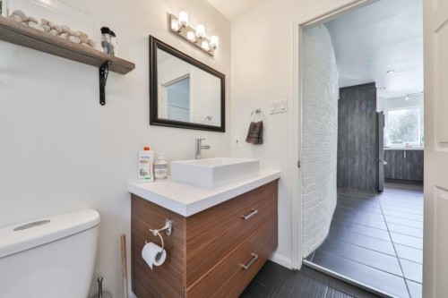 Bathroom - 562 Mtée Papineau N., Saint-Sauveur, QC - Indoor Photo Showing Bathroom