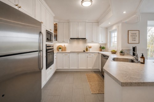 Cuisine - 304 Rue Hardy, Saint-Basile, QC - Indoor Photo Showing Kitchen With Upgraded Kitchen