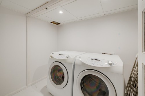 Salle de lavage - 304 Rue Hardy, Saint-Basile, QC - Indoor Photo Showing Laundry Room