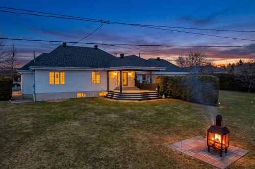 Face arrière - 304 Rue Hardy, Saint-Basile, QC - Outdoor With Deck Patio Veranda