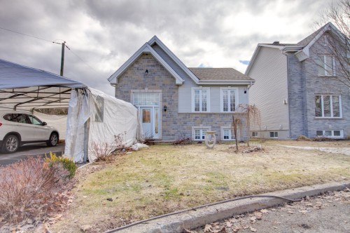 127 Rue de la Jeunesse  Terrebonne (La Plaine), QC J7M 2H8