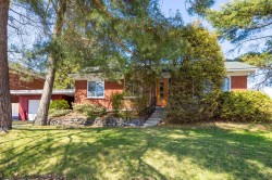 111 Rue Parenteau  Saint-Jean-Sur-Richelieu, QC J3B 3V9