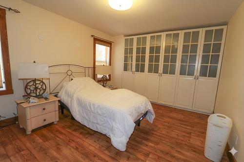 112 Forest Crowne Crescent, Kimberley, BC - Indoor Photo Showing Bedroom
