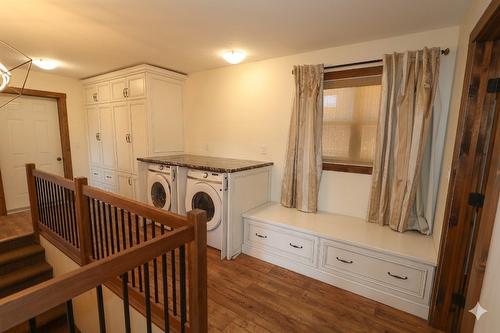112 Forest Crowne Crescent, Kimberley, BC - Indoor Photo Showing Laundry Room