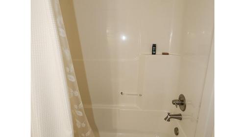 112 Forest Crowne Crescent, Kimberley, BC - Indoor Photo Showing Bathroom