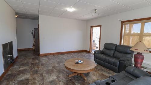 112 Forest Crowne Crescent, Kimberley, BC - Indoor Photo Showing Living Room