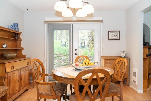 1067 Herd Rd, Duncan, BC 