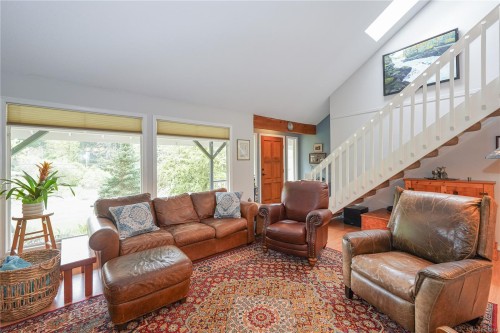 1067 Herd Rd, Duncan, BC 