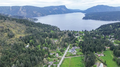 1067 Herd Rd, Duncan, BC 