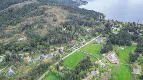 1067 Herd Rd, Duncan, BC 