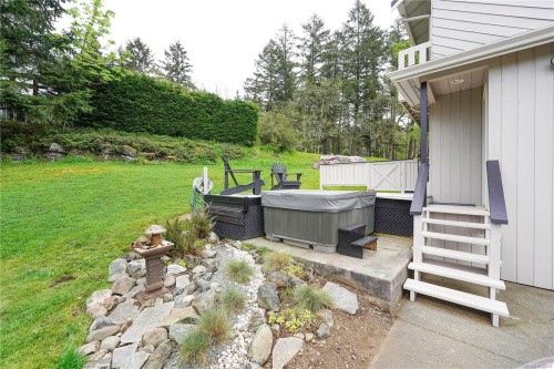 1067 Herd Rd, Duncan, BC 