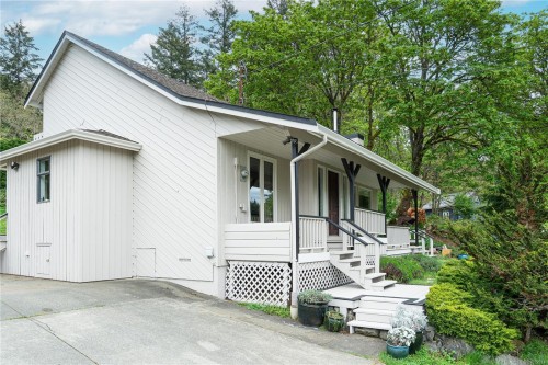 1067 Herd Rd, Duncan, BC 