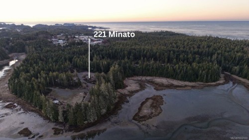 221 Minato Rd  Ucluelet, BC V0R 3A0