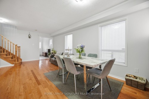 588 Rossellini Drive, Mississauga, ON - Indoor Photo Showing Dining Room