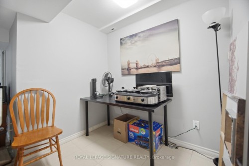 588 Rossellini Drive, Mississauga, ON - Indoor