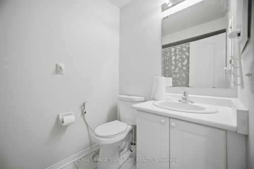 588 Rossellini Drive, Mississauga, ON - Indoor Photo Showing Bathroom