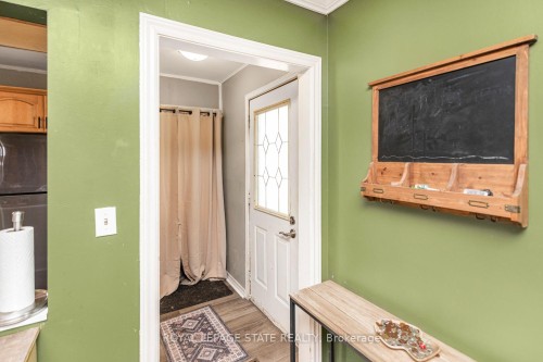 135 Glassco Avenue N, Hamilton, ON - Indoor Photo Showing Other Room