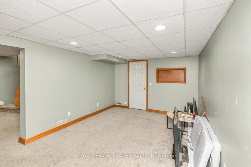 135 Glassco Avenue N, Hamilton, ON - Indoor